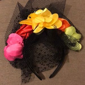 Headband with flowers and veil NWOT